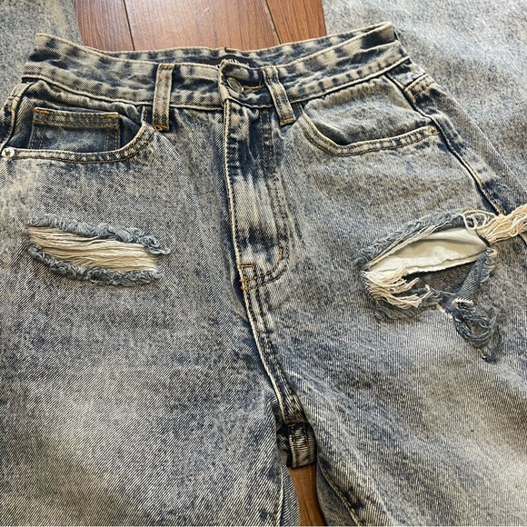 PrettyLittleThing High Waisted Jeans size 2 - Picture 3 of 9